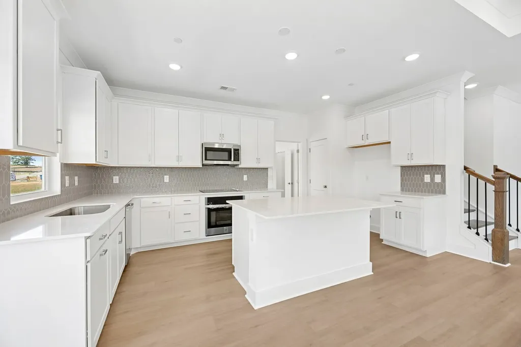 2965 Sharpstone Drive Columbia TN 38401