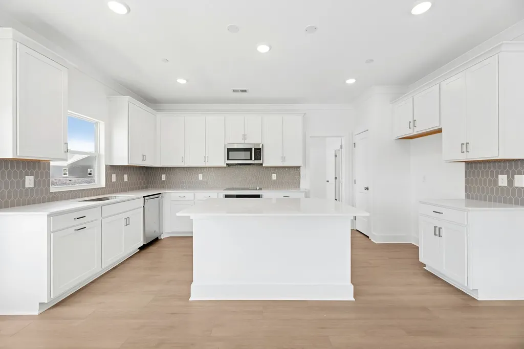 2965 Sharpstone Drive Columbia TN 38401
