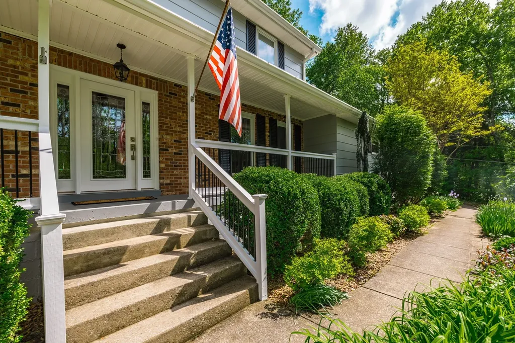 5215 Brick Church Pike Goodlettsville TN 37072