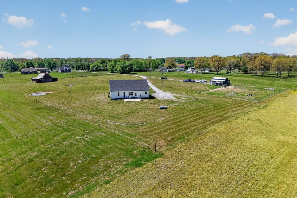 168 Smokie Lane Woodbury TN 37190