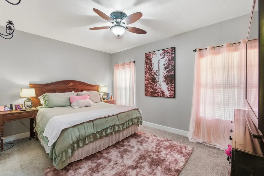 435 Long St, W Mc Ewen TN 37101