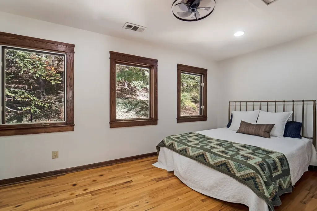 433 Grayson Drive Nashville TN 37205