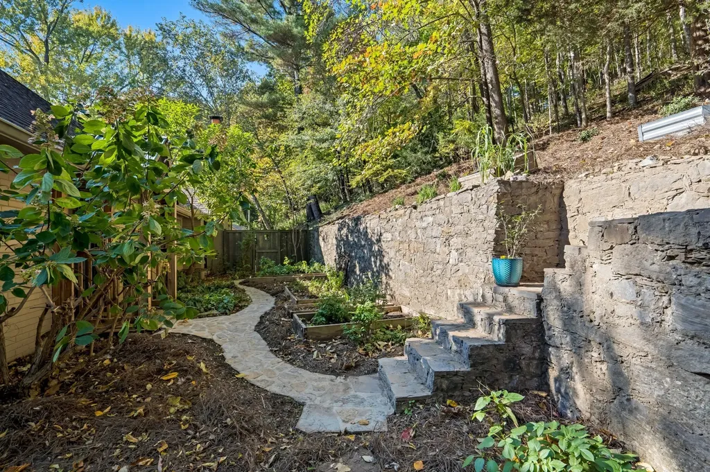 433 Grayson Drive Nashville TN 37205