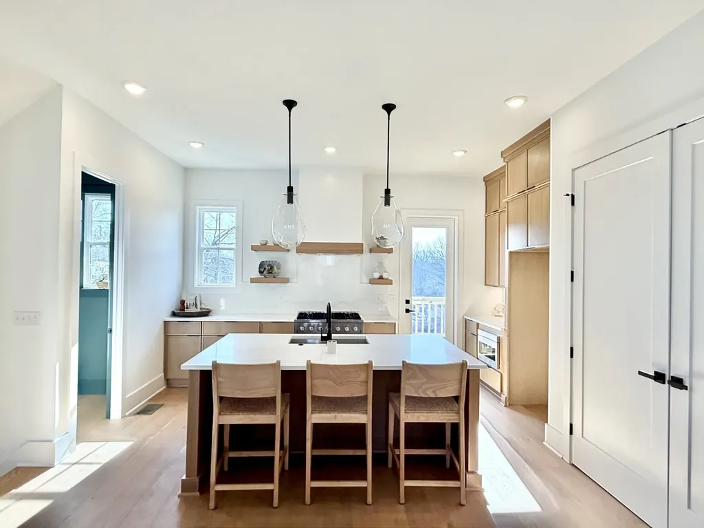 904 Douglas Avenue Nashville TN 37206