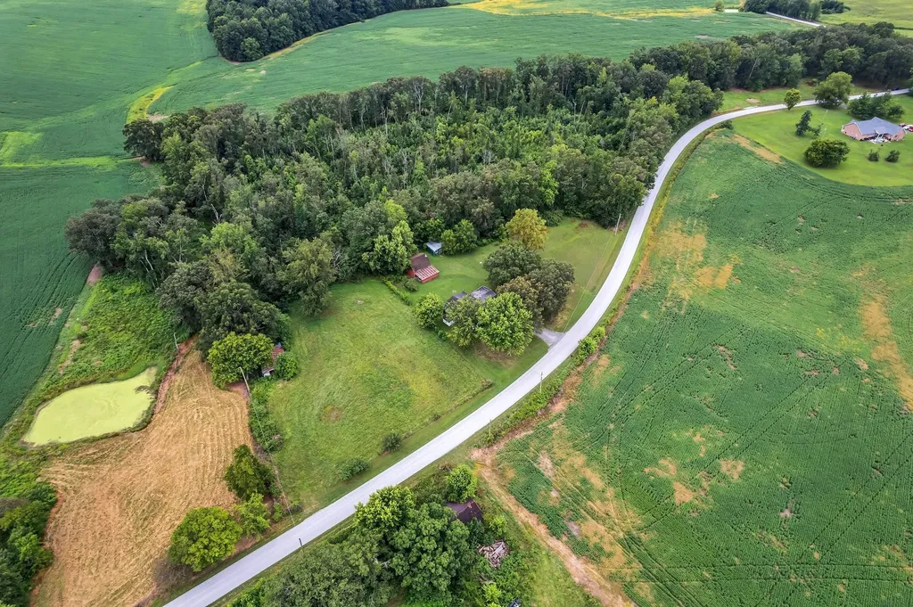 1459 Pete Sain Road Manchester TN 37355