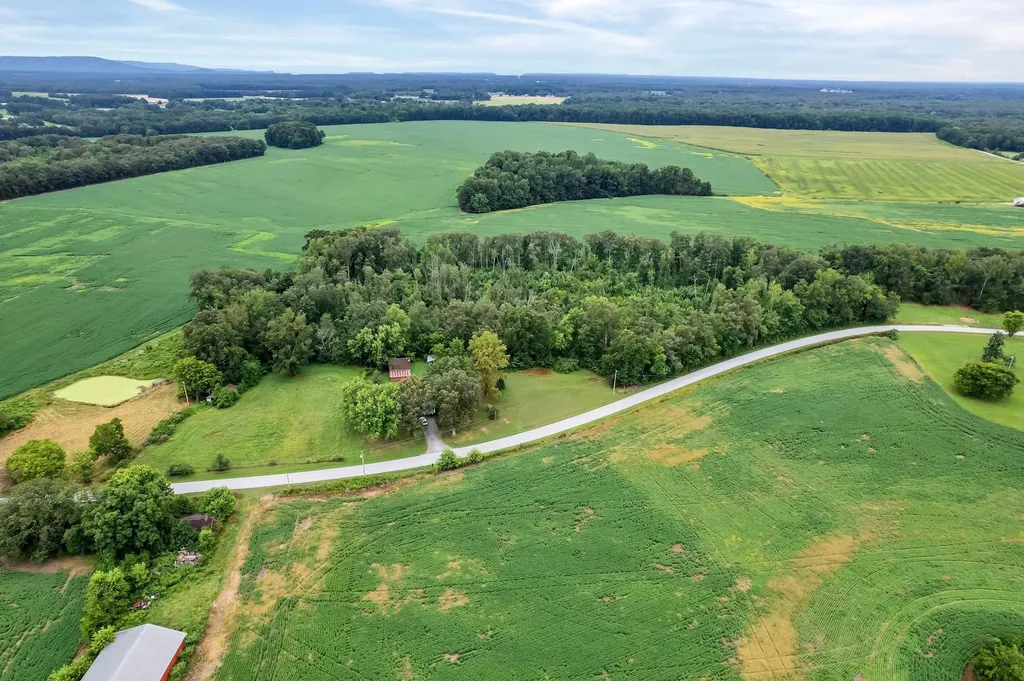 1459 Pete Sain Road Manchester TN 37355