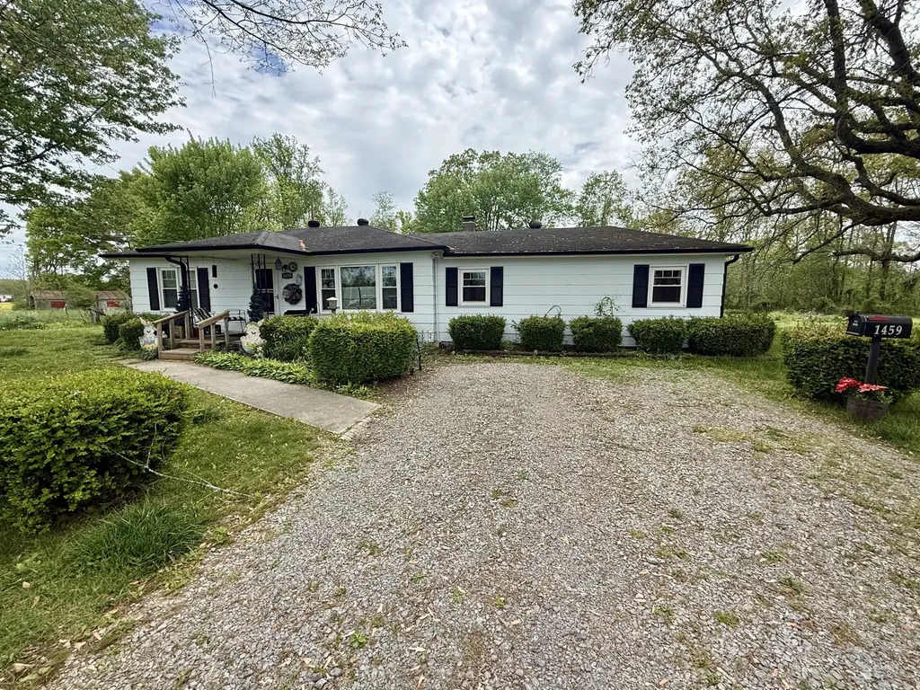 1459 Pete Sain Road Manchester TN 37355