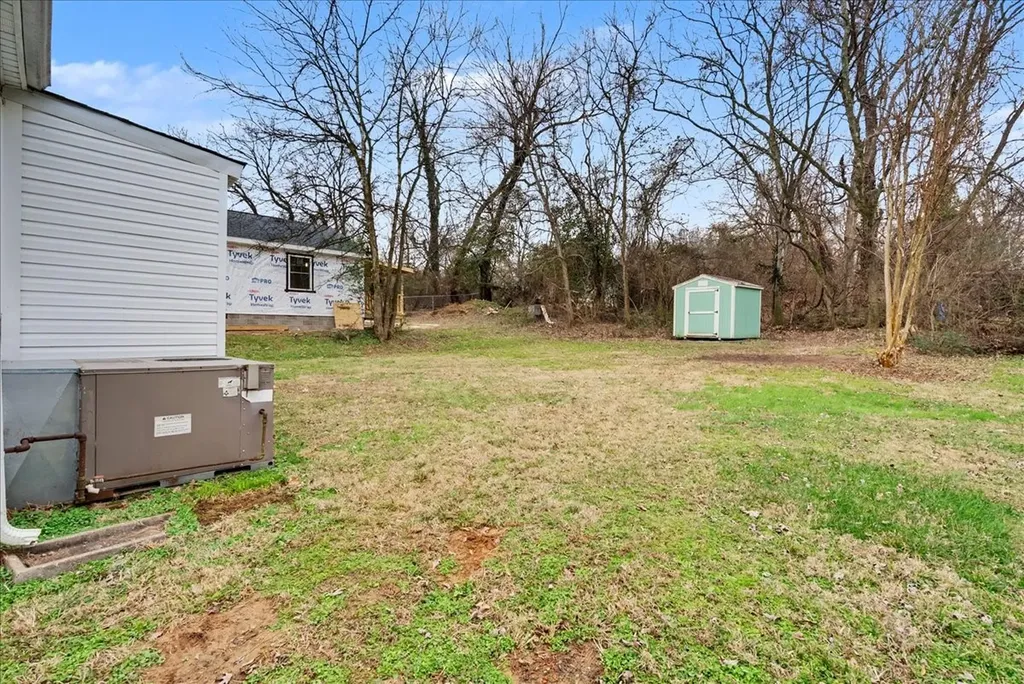 1226 Cedar Street Clarksville TN 37040