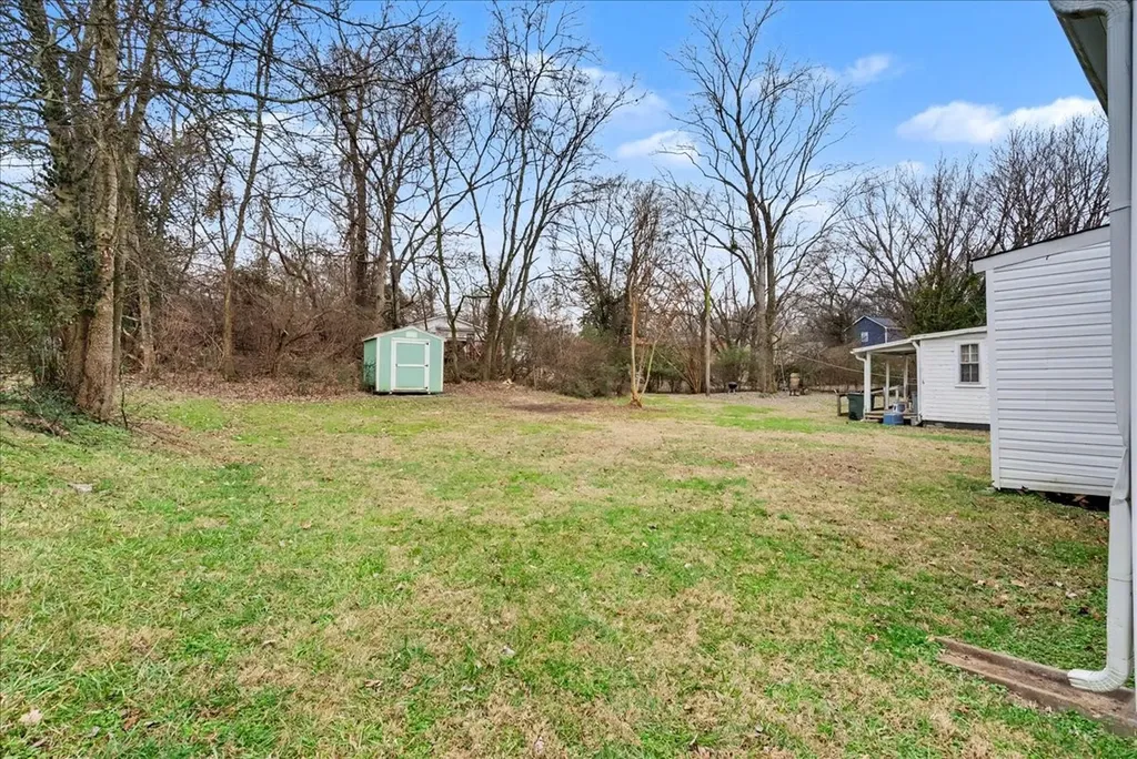 1226 Cedar Street Clarksville TN 37040