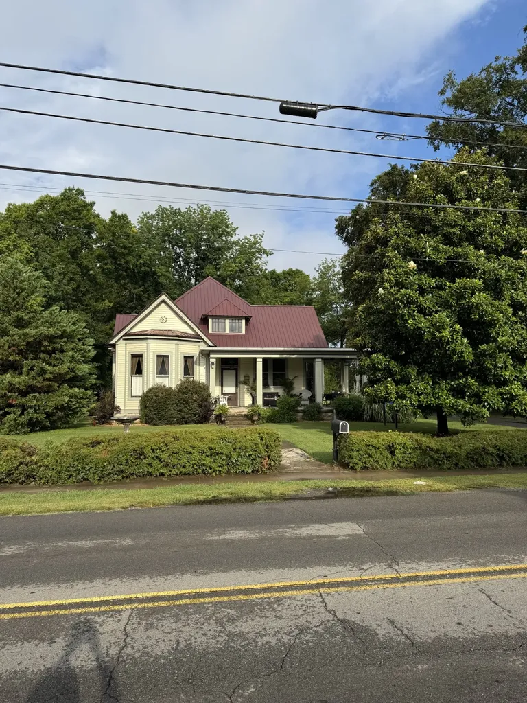 118 S Greenwood Street Lebanon TN 37087