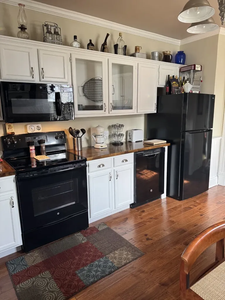 118 S Greenwood Street Lebanon TN 37087
