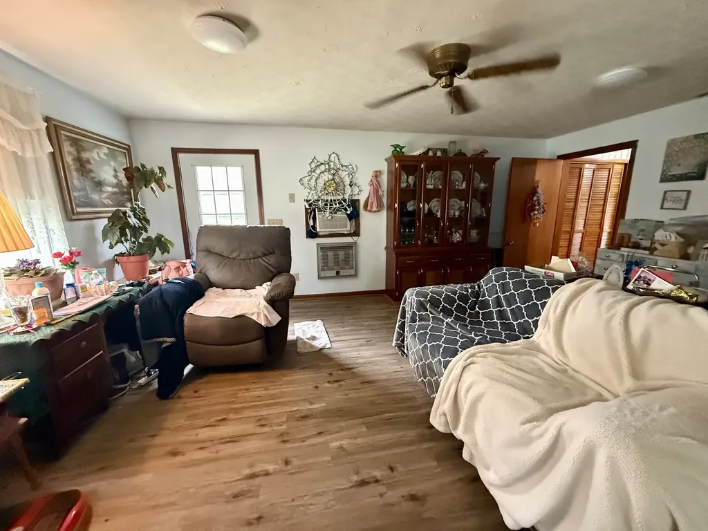 1459 Pete Sain Road Manchester TN 37355