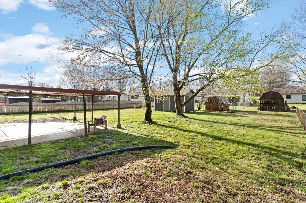 110 Rainbow Street Clarksville TN 37042