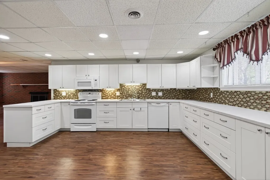 4112 Andrew Jackson Parkway Hermitage TN 37076