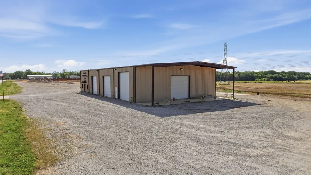 1087 Aedc Road Winchester TN 37398