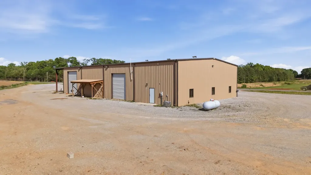 1087 Aedc Road Winchester TN 37398