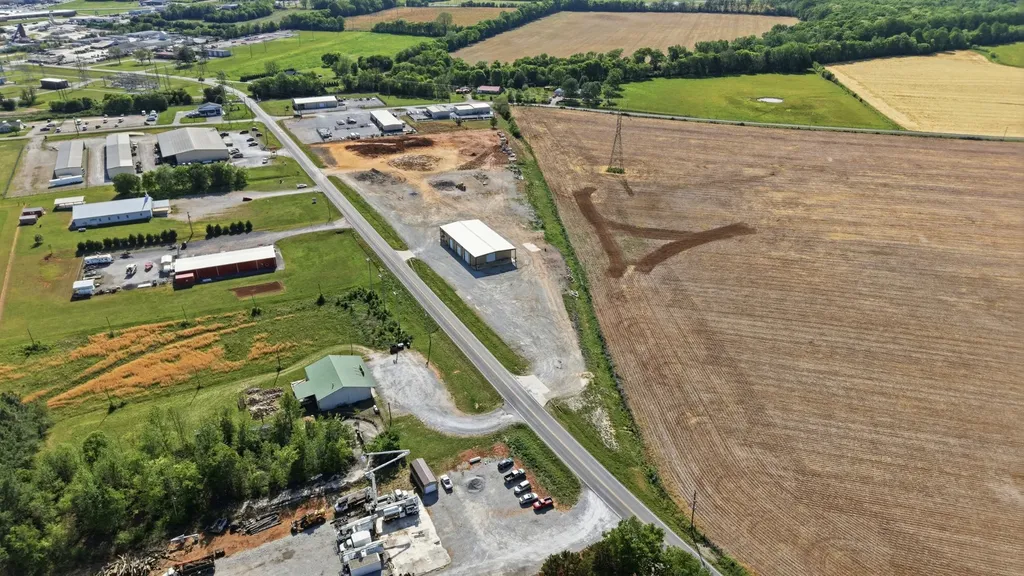 1087 Aedc Road Winchester TN 37398