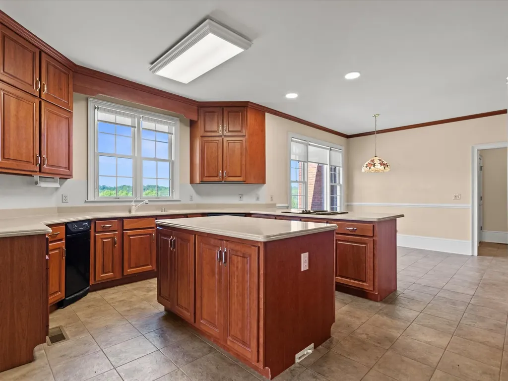954 Molino Road Fayetteville TN 37334