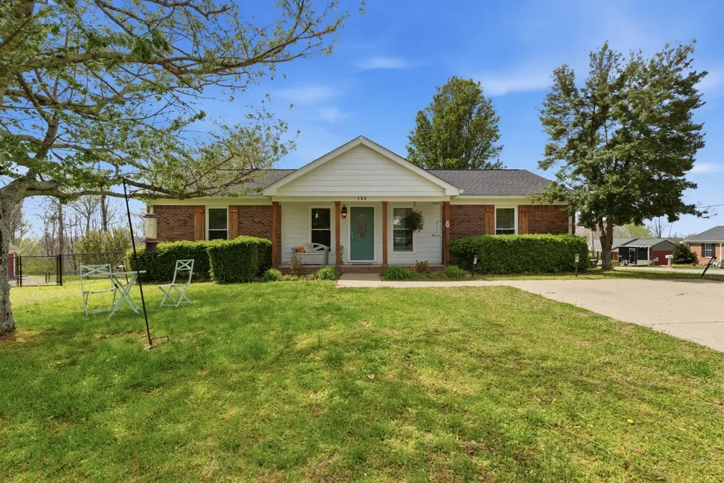 100 Patton Court Ashland City TN 37015