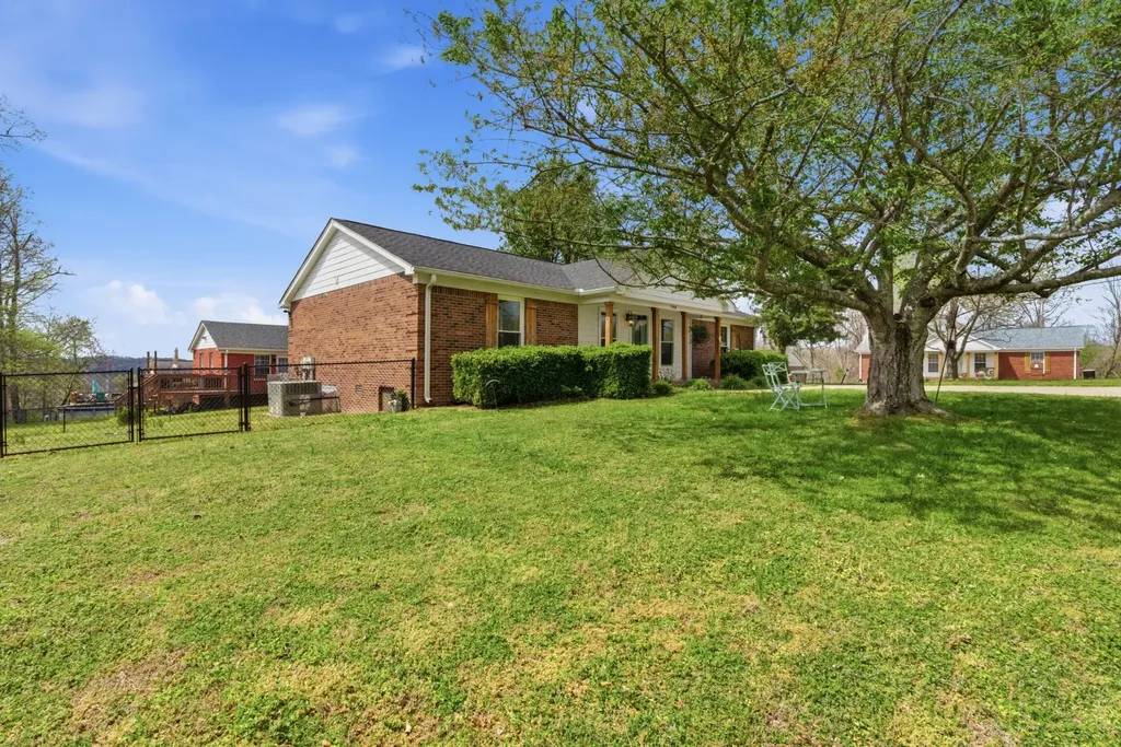 100 Patton Court Ashland City TN 37015