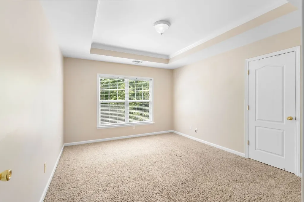 1034 Ridglea Drive Burns TN 37029