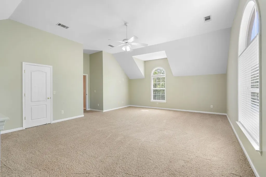 1034 Ridglea Drive Burns TN 37029