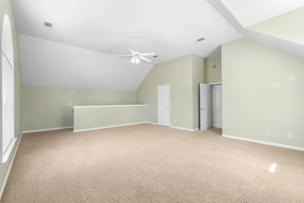 1034 Ridglea Drive Burns TN 37029