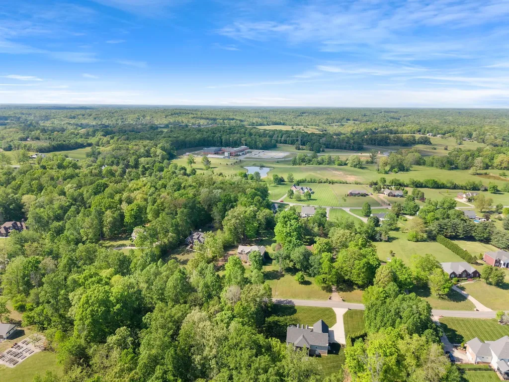 1034 Ridglea Drive Burns TN 37029