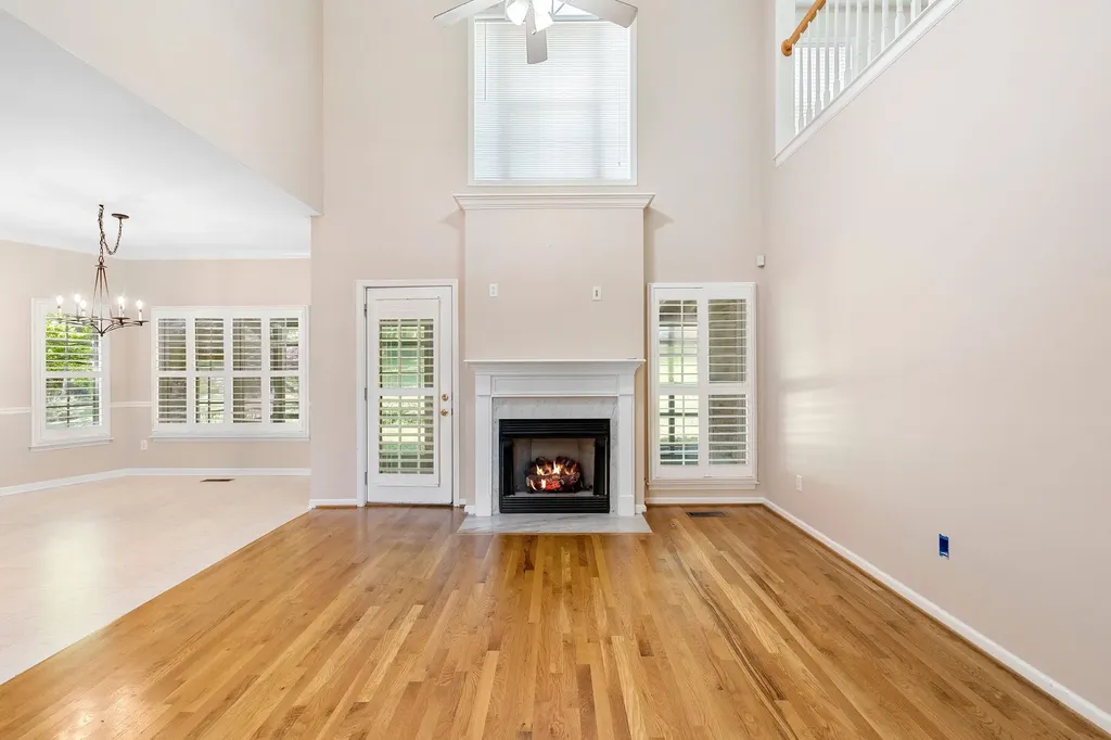 1034 Ridglea Drive Burns TN 37029