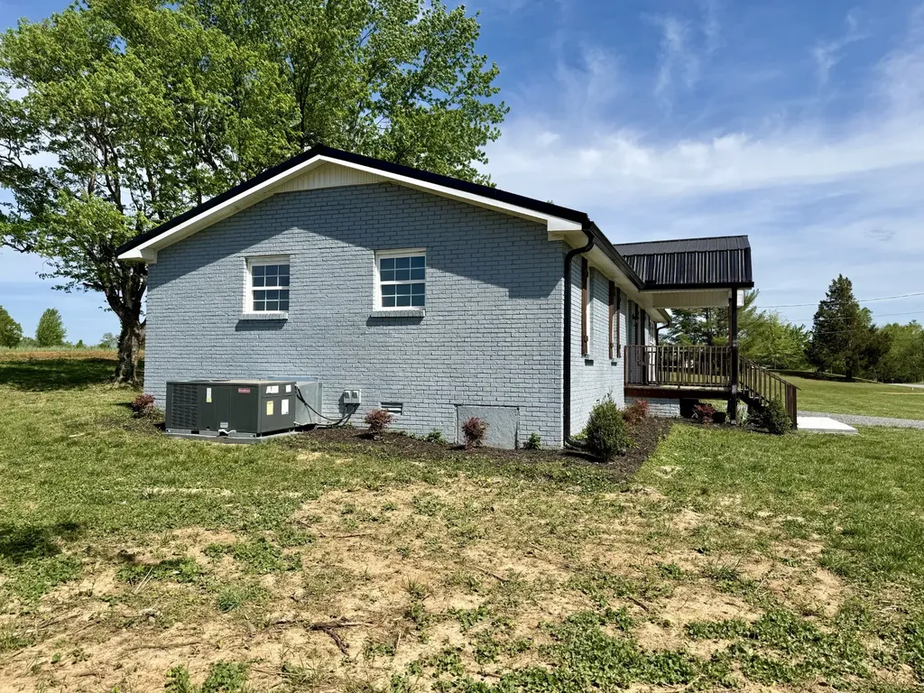 148 Airport Lake Road Mcminnville TN 37110