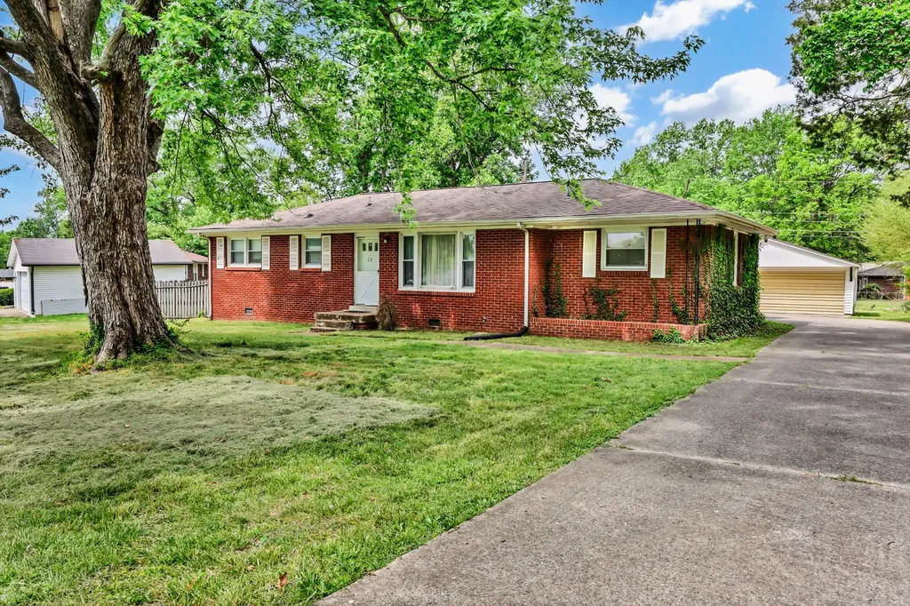 62 Bel Air Boulevard Clarksville TN 37042