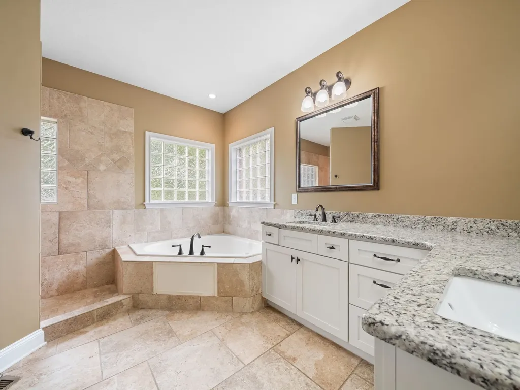 650 Dixie Bee Road Clarksville TN 37043