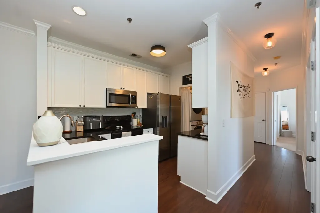 7003 Lenox Village Drive Nashville TN 37211