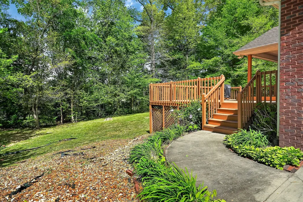 229 Hickory Boulevard Mcminnville TN 37110