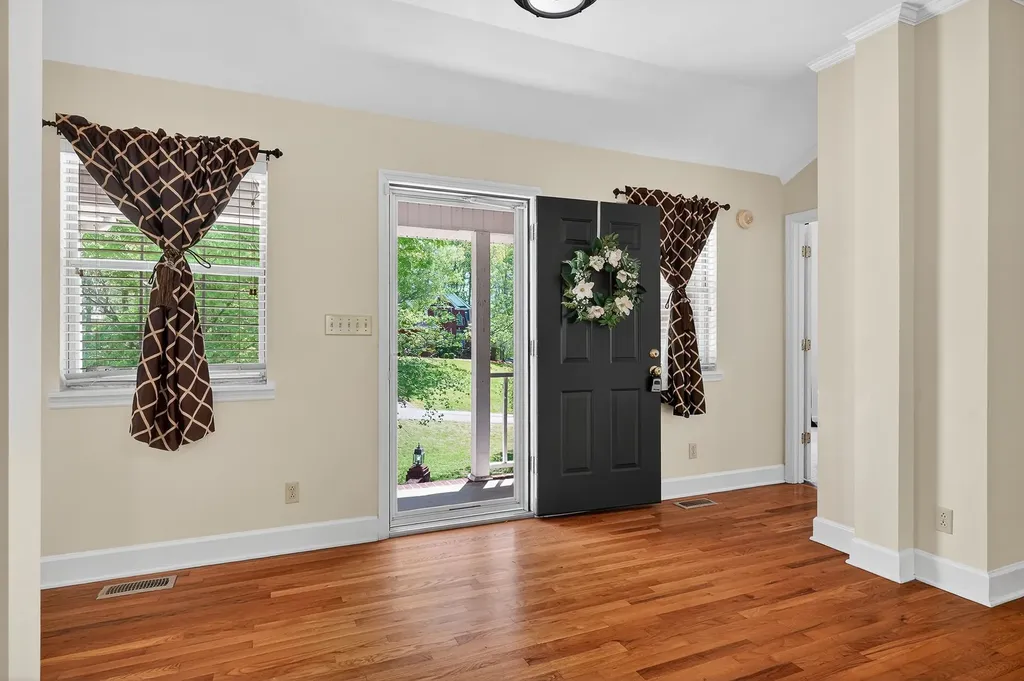 229 Hickory Boulevard Mcminnville TN 37110