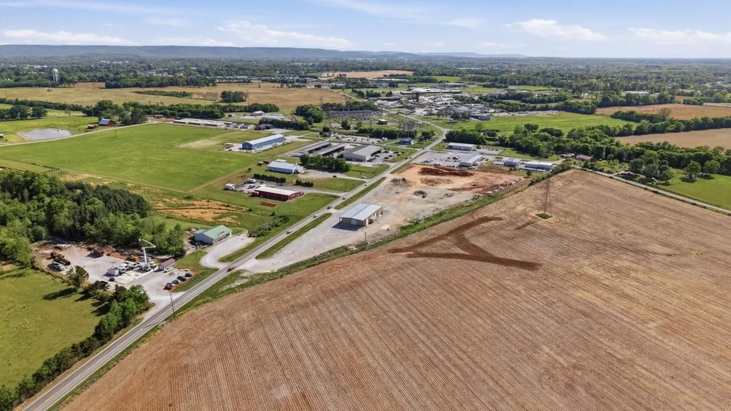 1087 Aedc Road Winchester TN 37398