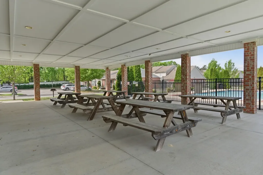 1040 Charlie Daniels Parkway Mount Juliet TN 37122