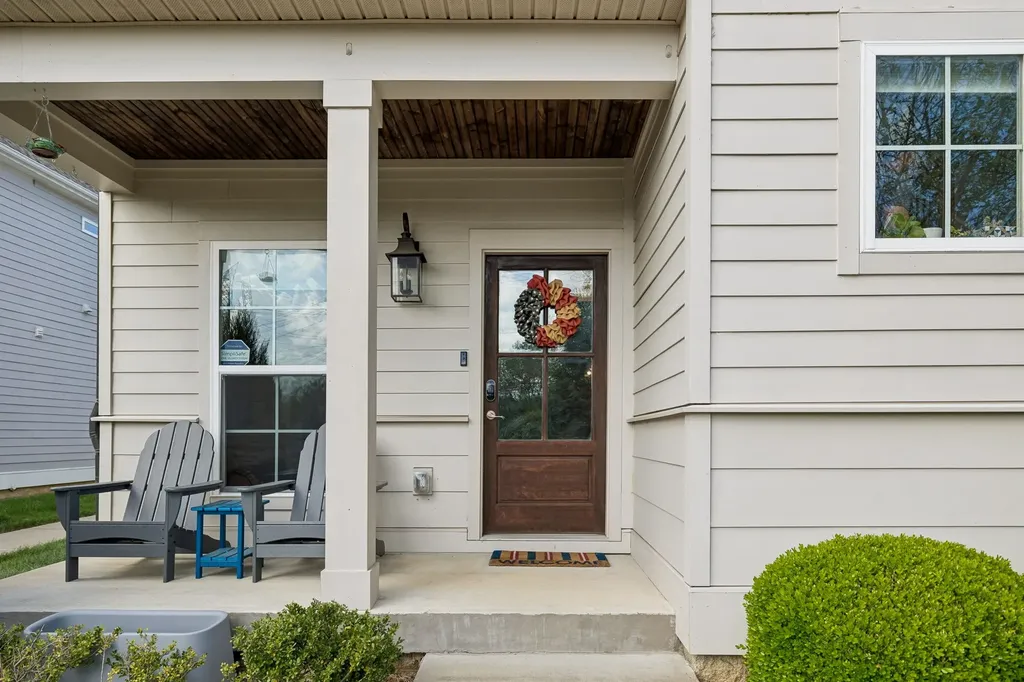 7398 Old Harding Pike Nashville TN 37221