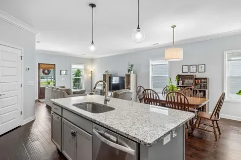 7398 Old Harding Pike Nashville TN 37221