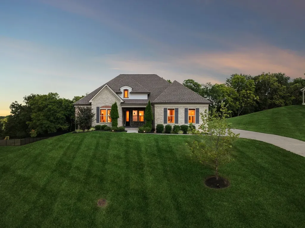 1916 New Bristol Lane Brentwood TN 37027