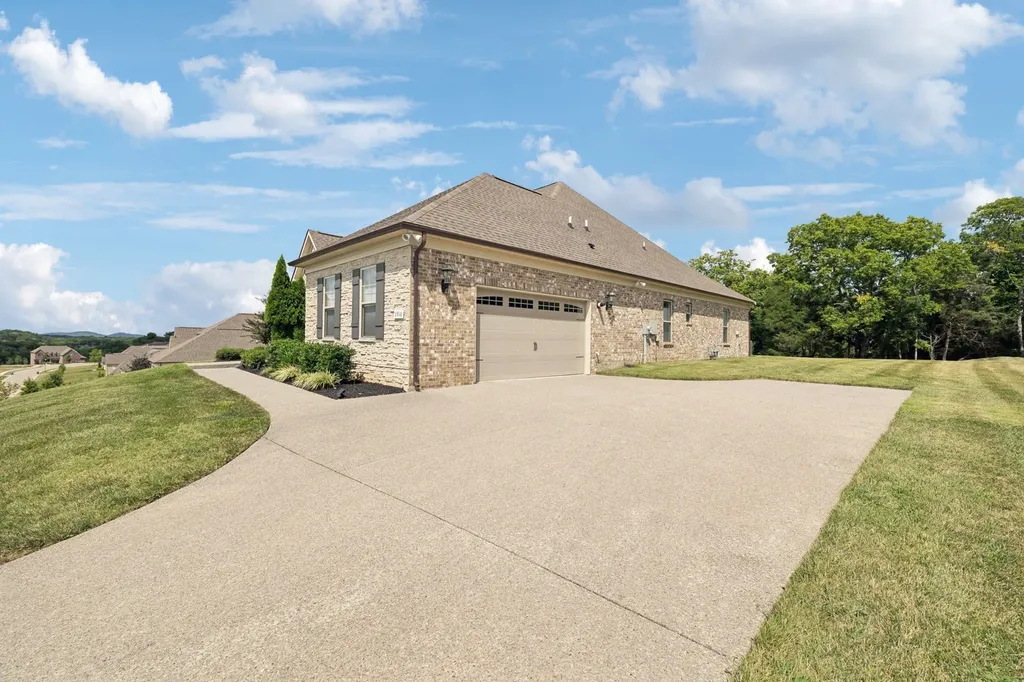 1916 New Bristol Lane Brentwood TN 37027