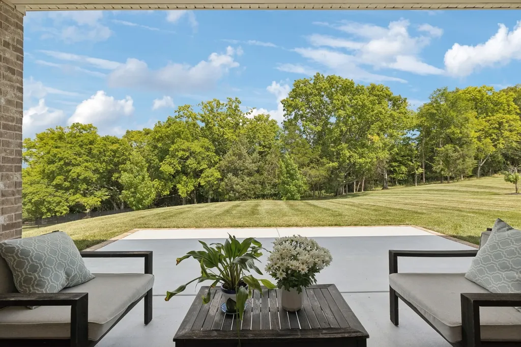 1916 New Bristol Lane Brentwood TN 37027