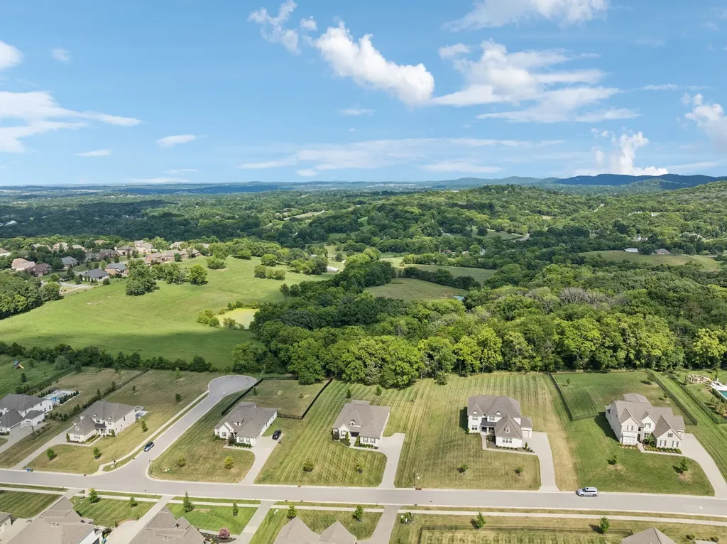 1916 New Bristol Lane Brentwood TN 37027