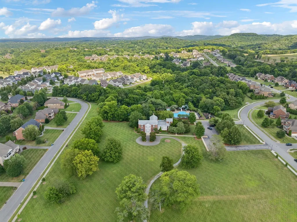 1916 New Bristol Lane Brentwood TN 37027