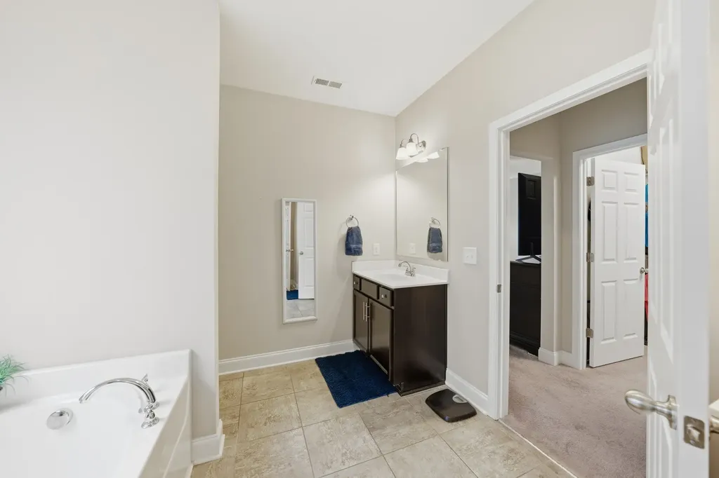 1319 Coates Lane Gallatin TN 37066