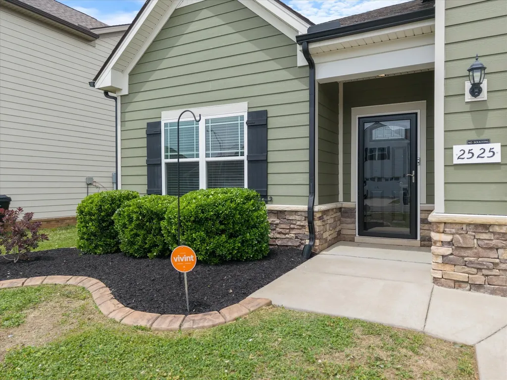 2525 Hollis Drive Murfreesboro TN 37127