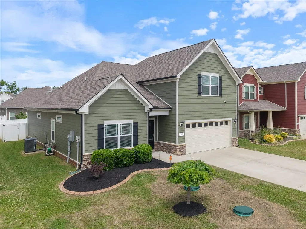 2525 Hollis Drive Murfreesboro TN 37127