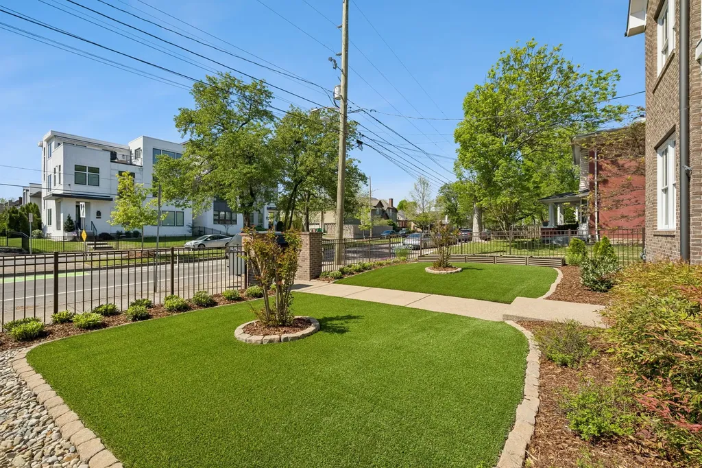 1500 King Hollands Avenue Nashville TN 37212