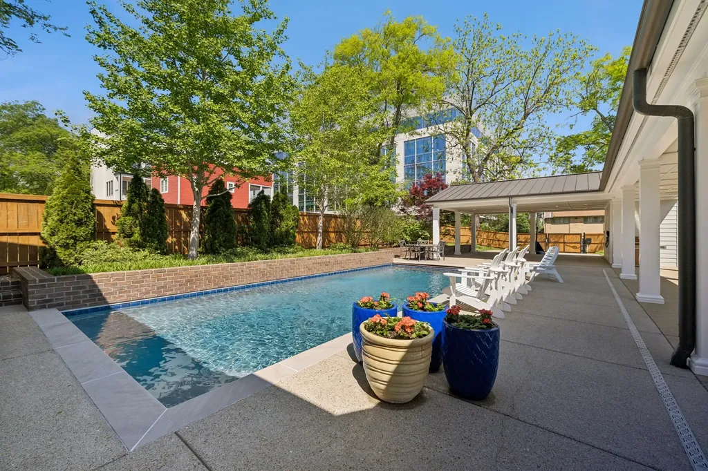 1500 King Hollands Avenue Nashville TN 37212