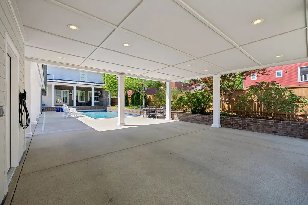 1500 King Hollands Avenue Nashville TN 37212